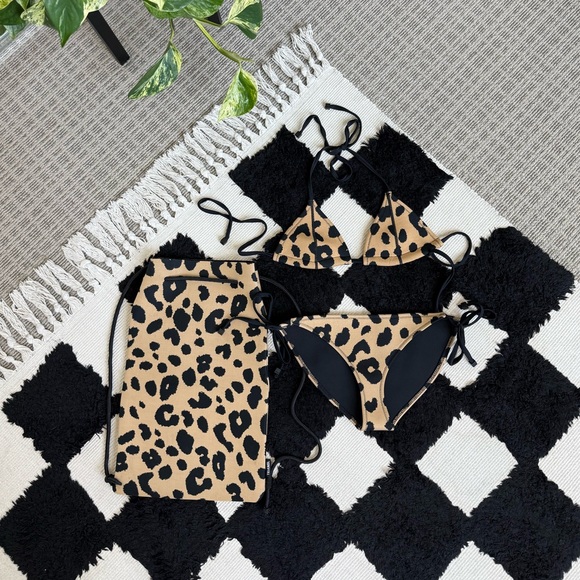 Triangl Swimwear Leopard Print Bikini Set w/Bag - Picture 4 of 7